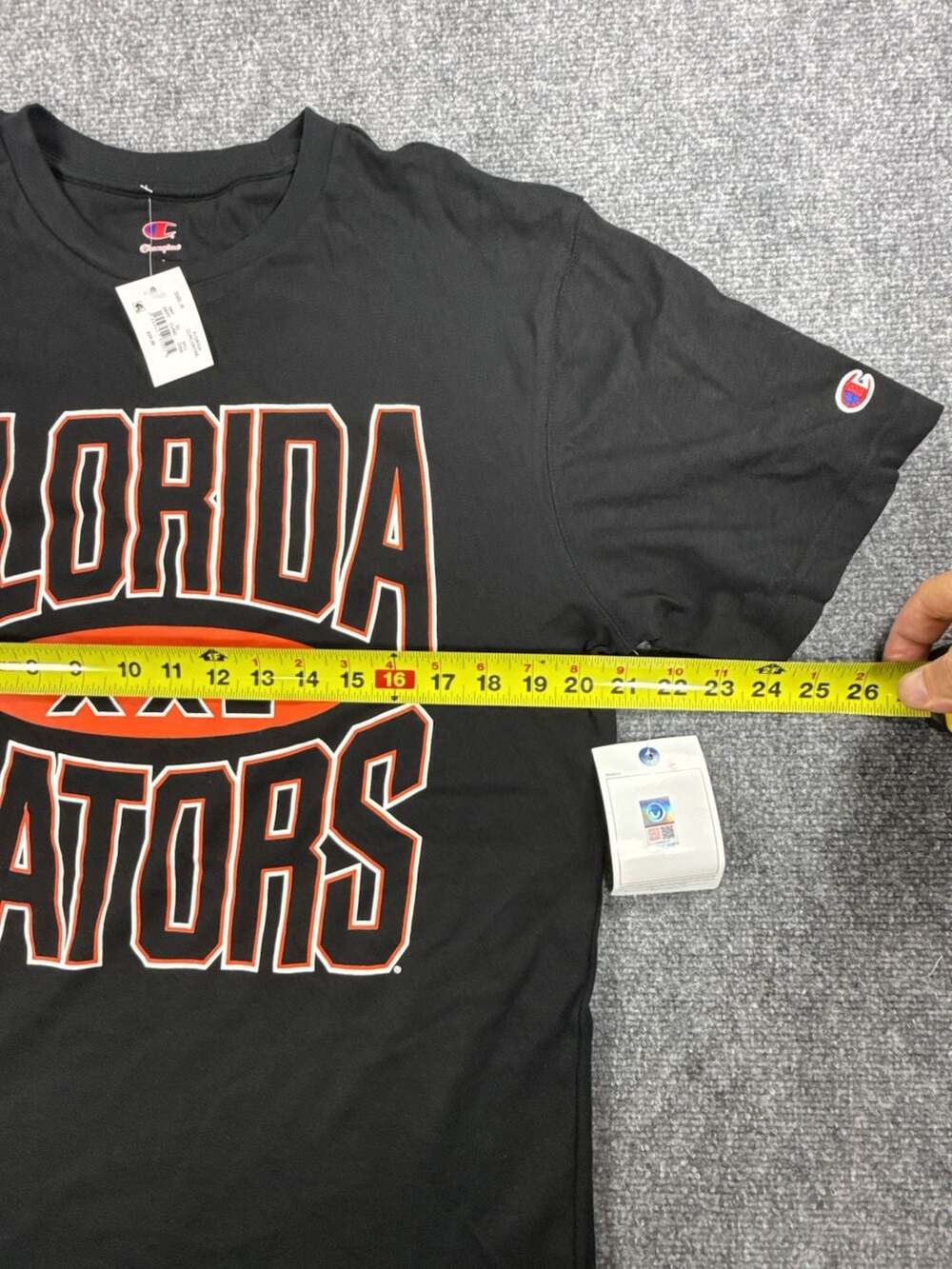 Champion Florida Gators NCAA Graphic Logo Crewneck T-Shirt Medium NWT - Picture 9 of 11